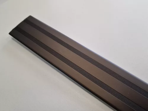 Öntapadós 35mm "lapos" burkolatváltó, alumínium, 90cm, bronz
