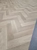 Tekercses vinyl (PVC), közületi, "ANCARES" grézs halszálka (Herringbone) mintás, 400cm