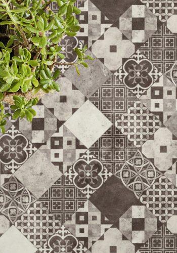 Tekercses vinyl (PVC), "ZARAGOZA" dark grey, modern, csempe mintás, 300cm