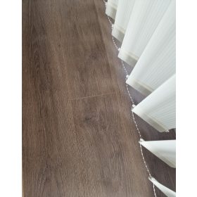 ARANYBARNA tölgy, 4v (fugás), laminált padló, 8mm 