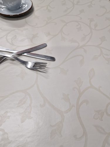 Viaszosvászon asztalterítő, inda mintás (246/13), 140cm széles