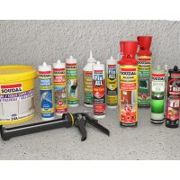  Műfű ragasztók, illesztő szalagok