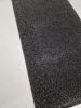 Lábtörlő tekercs, fekete, műanyag tüskés, kaparó, sárleszedő, 91cm széles tekercs "AstroTurf"