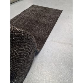   Lábtörlő tekercs, sötétbarna, műanyag tüskés, kaparó, sárleszedő, 91cm széles tekercs "AstroTurf"