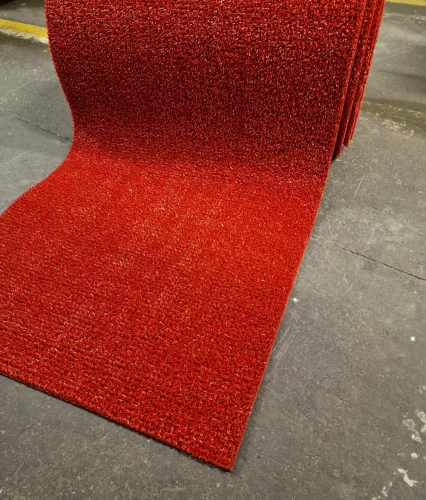 Lábtörlő tekercs, piros, műanyag tüskés, kaparó, sárleszedő, 91cm széles tekercs "AstroTurf"