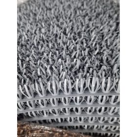   Lábtörlő tekercs, szürke, műanyag tüskés, kaparó, sárleszedő, 91cm széles tekercs "AstroTurf"